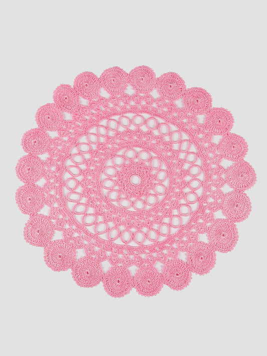 Handmade crochet doily in white color.  Measurements: 33cm