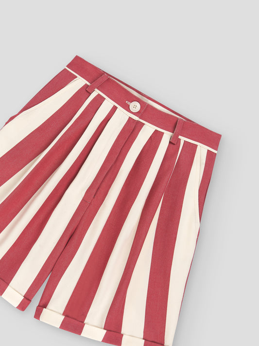 Cotton shorts with red and ecru striped print.