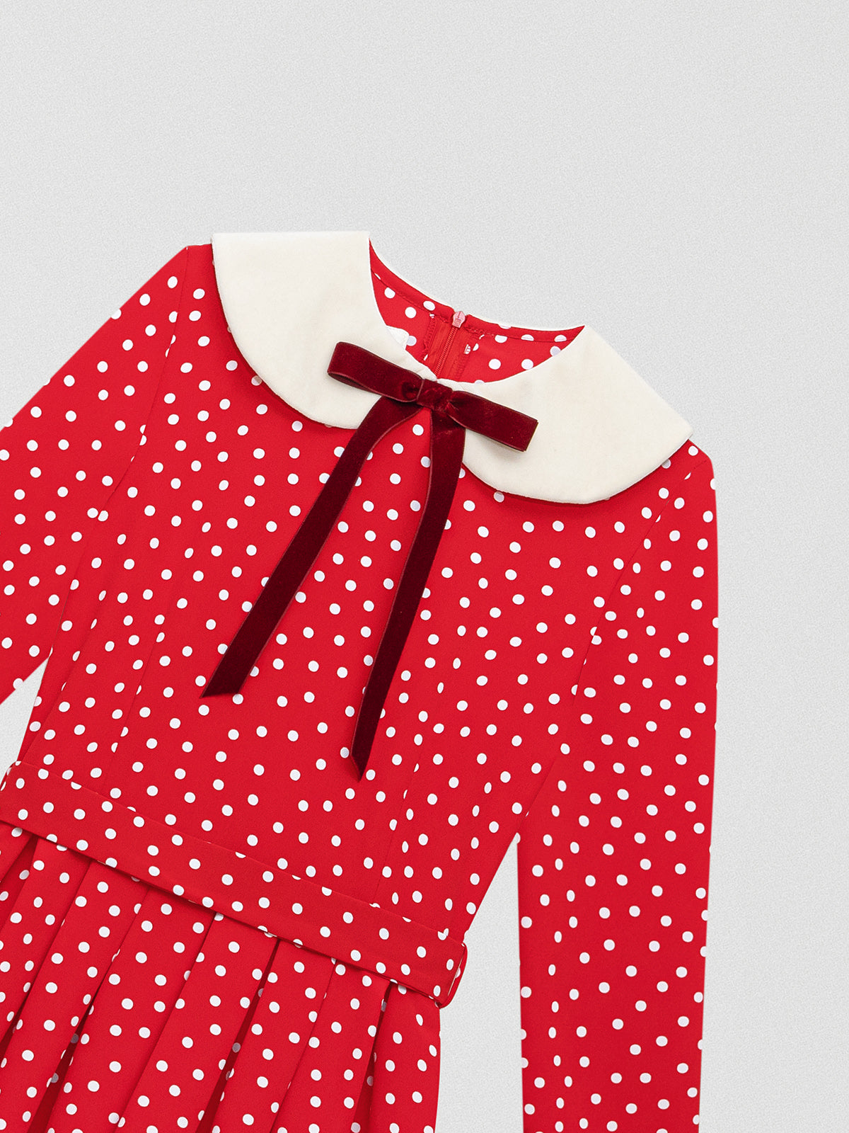 Red polka cheap dot collar