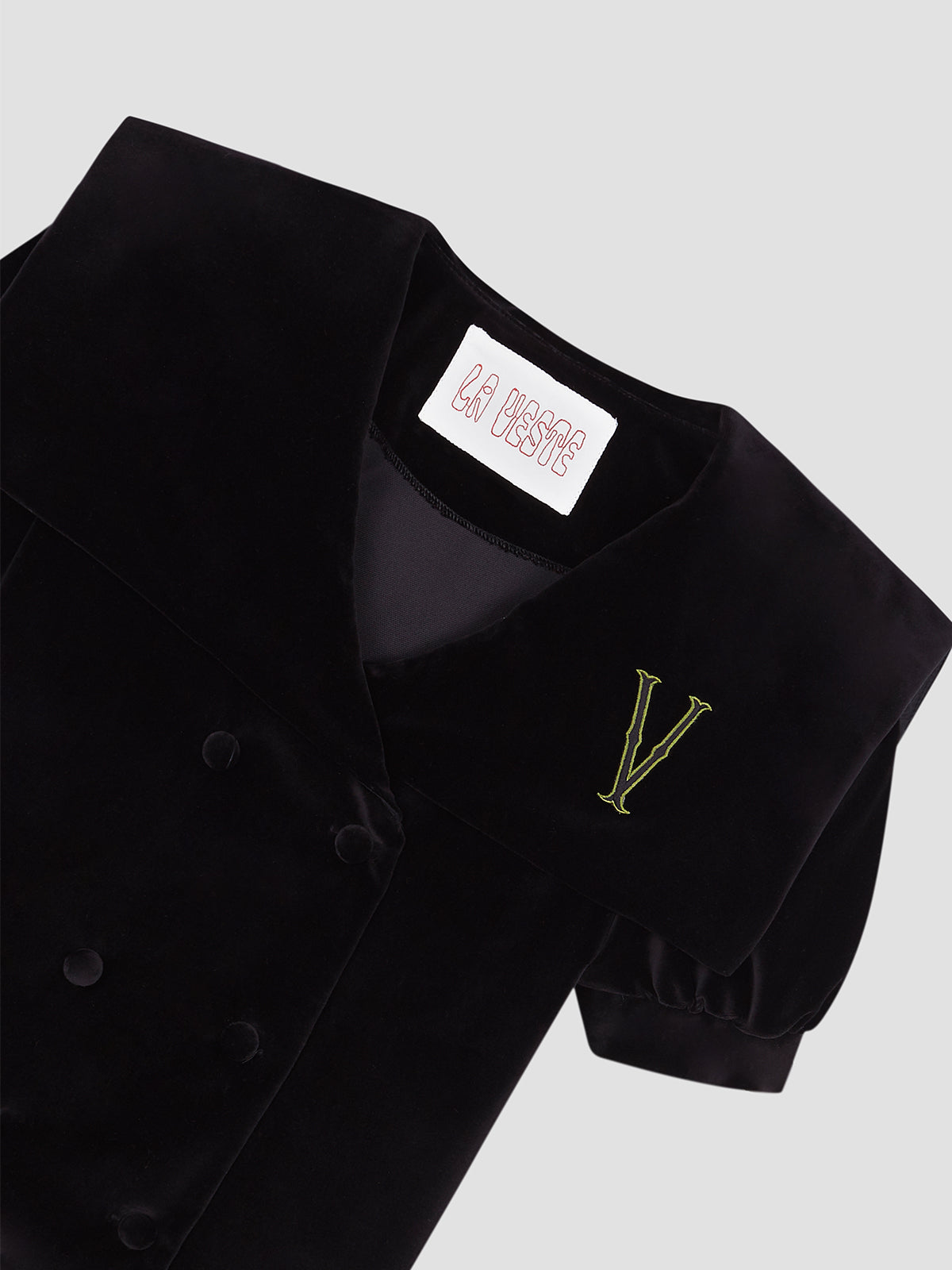 Black velvet shirt with square ruffle on the collar