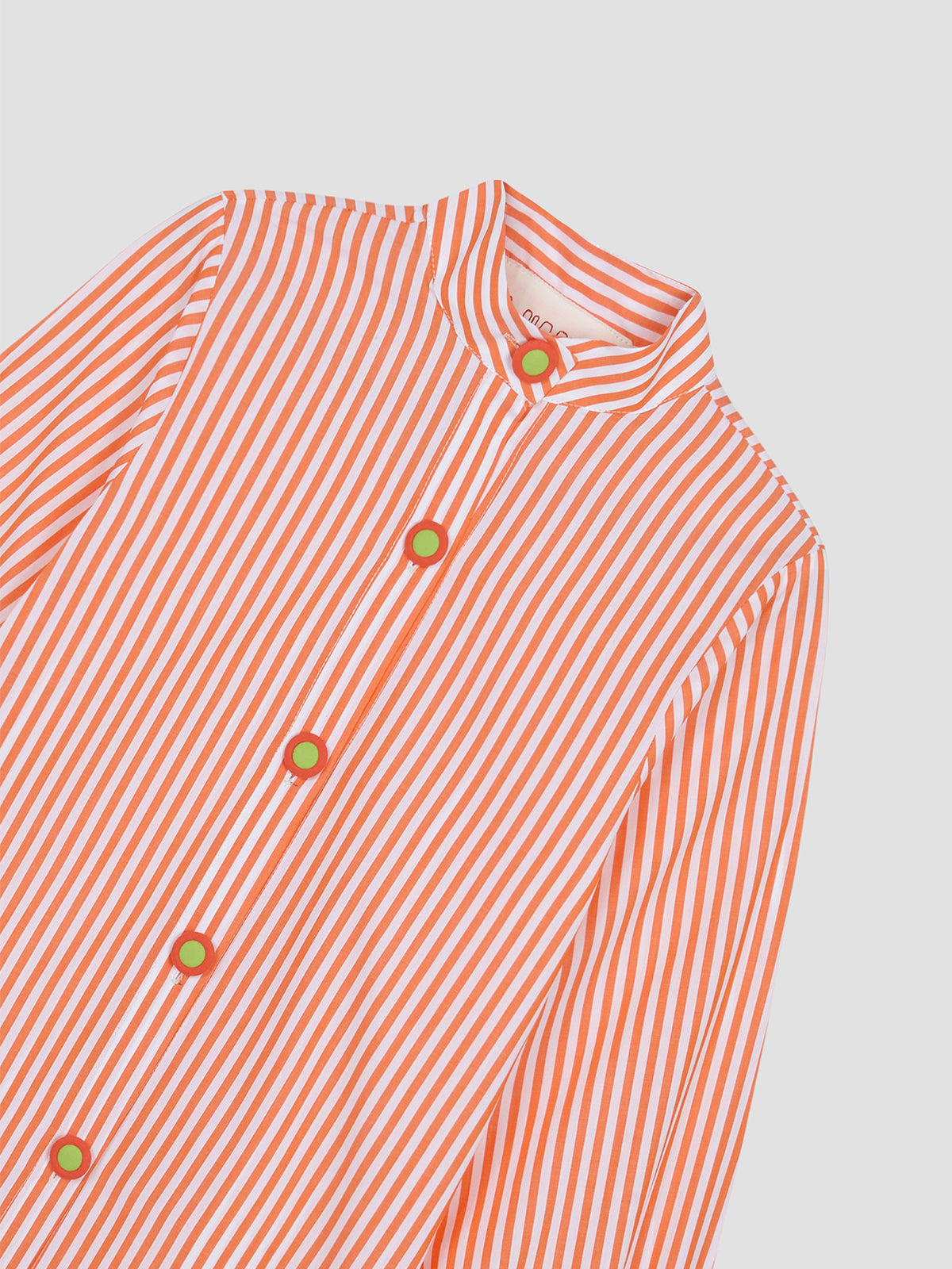 Shirt made in cotton with striped print in white and orange.